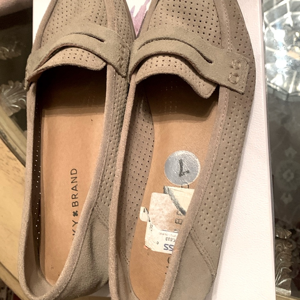 Lucky Brand Tan loafer size 7